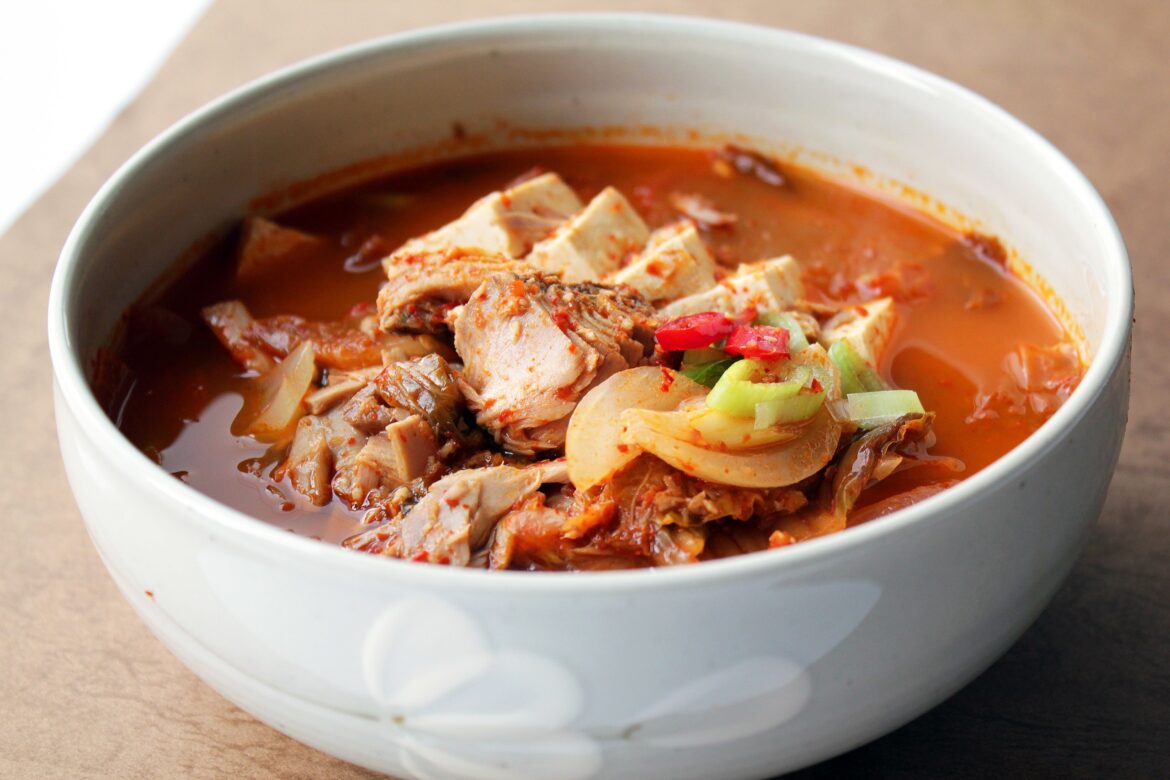 Tuna_kimchi-jjigae