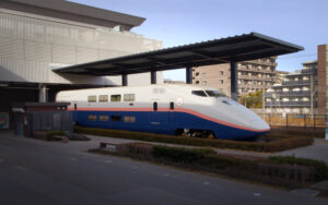 E1 Series Shinkansen repurposed as lunch train